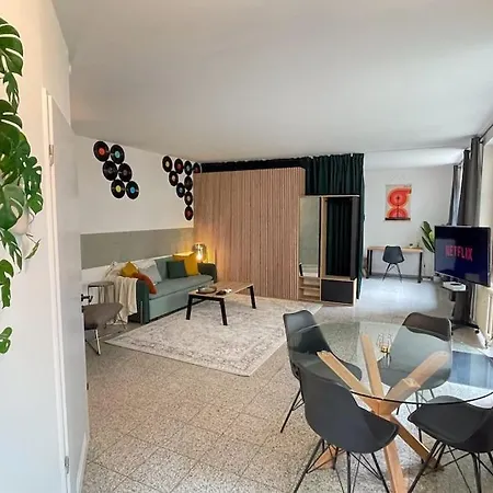 Apartment Modern L Netflix L Fast Wifi L Xbox