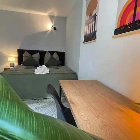 Modern L Netflix L Fast Wifi L Xbox Berlijn