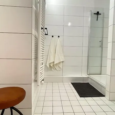 Modern L Netflix L Fast Wifi L Xbox Apartament Berlin