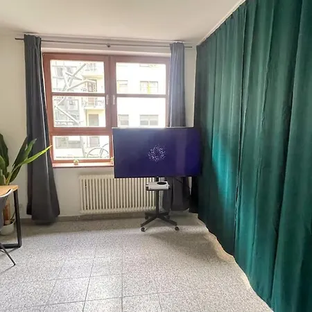Modern L Netflix L Fast Wifi L Xbox Apartament Berlin