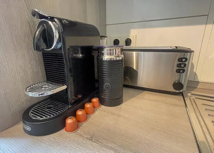 Modern L Netflix L Fast Wifi L Xbox Apartment Berlin