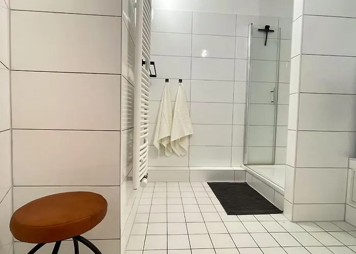 Modern L Netflix L Fast Wifi L Xbox Apartment Berlin