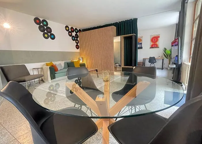 Apartment Modern L Netflix L Fast Wifi L Xbox